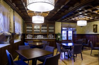 Hoteles rurales de Casonas Asturianas: vista salón bar del hotel Casa de Castro