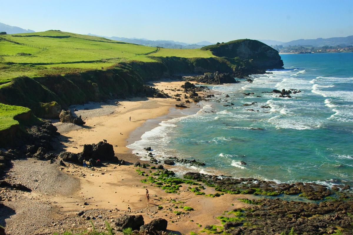 Hoteles rurales de Casonas Asturianas: playa de Beciella, en Asturias